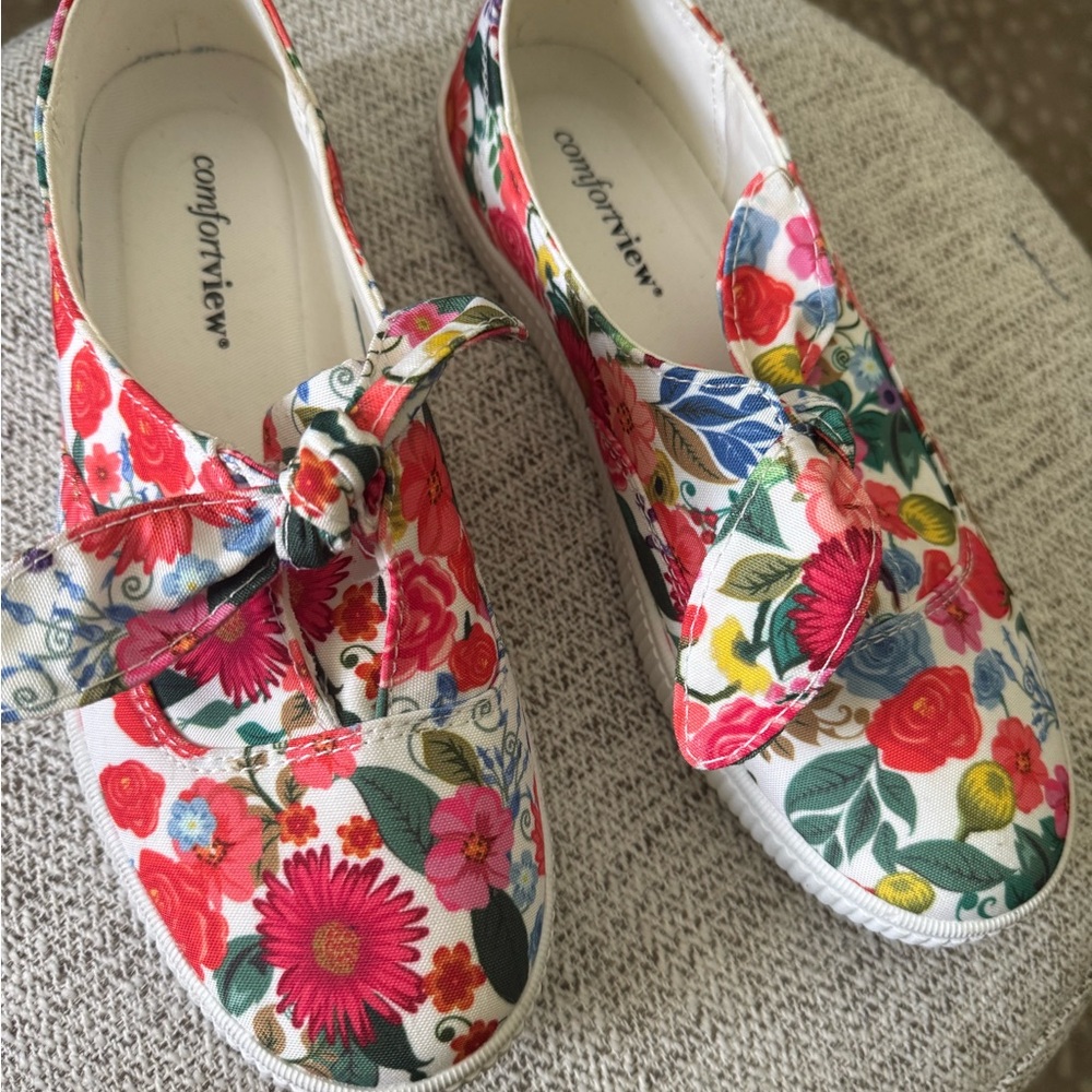 Comfortview womans Floral Canvas Shoes